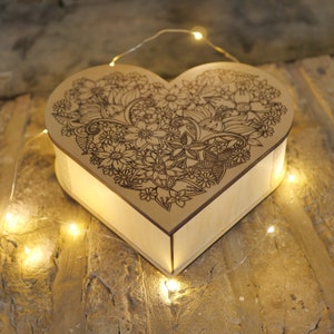 Confezione regalo file tagliato al laser in formato svg, dxf per materiale da 3 mm, 4 mm e 1/8 di pollice a forma di cuore File vettoriale tagliato al laser Download immediato
