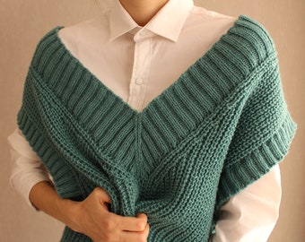 Oversized V-neck sweater vest, Stylish sleeveless jumper for women, Ribbed relaxed knitted wool vest