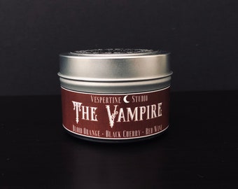 DER VAMPIR | Duftende Sojakerze | Blutorange, Schwarzkirsche und Rotwein | 4 oz Kerze | Vampir-Geschenk | Dracula | Horror | Halloween-Dekor