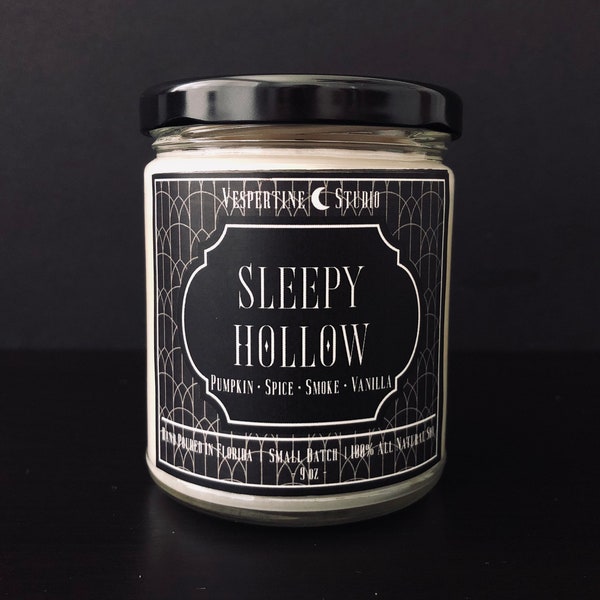 SLEEPY HOLLOW | Bougie de soja parfumée | citrouille, épices, fumée, vanille | Bougie de 9 onces | Bougie livresque | Washington-Irving | Bougie d'Halloween