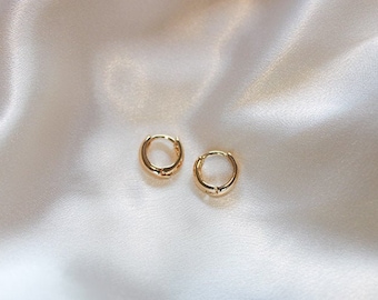 18k Gold Filled Huggie earrings, Dainty Gold Huggies, Minimalist Gold Huggies, Josie Huggies