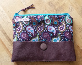 Make-up bag with leather