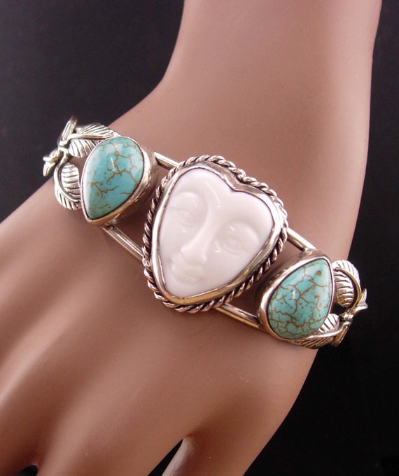 Vintage goddess cuff Bracelet / oriental goddess … - image 3
