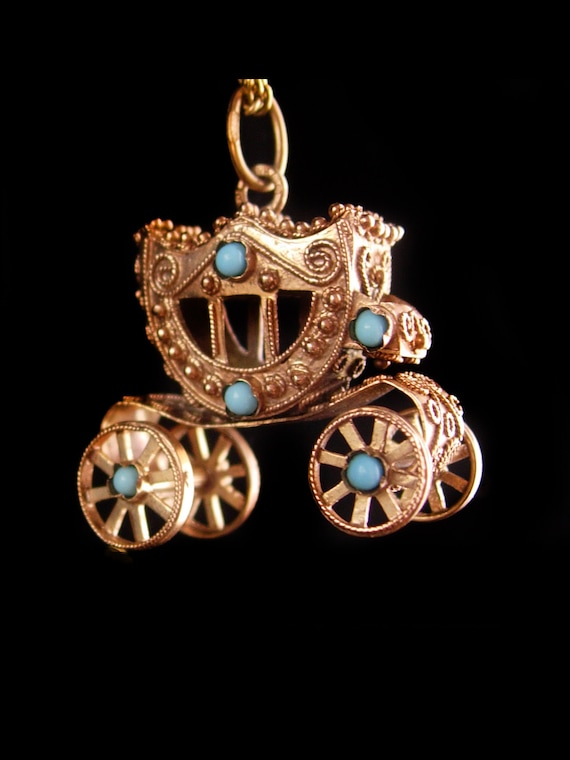 Antique rose Gold Victorian carriage pendant - 9kt