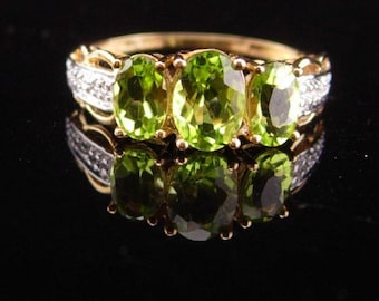5CT peridot ring / diamond ring / Vintage 10k gold / Size 6 1/2 1st anniversary gift / August gift / virgo birthday