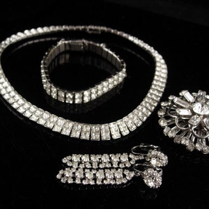 Vintage Rhinestone parure deco silver necklace 14 choker 2 chandelier earrings Dazzling bracelet clip on earrings big brooch image 3