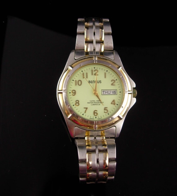 Vintage Mens Benrus watch Luminous 3atm 100ft Water r… - Gem