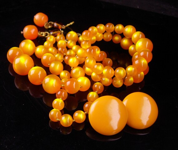 Vintage moonglow necklace set / orange amber earr