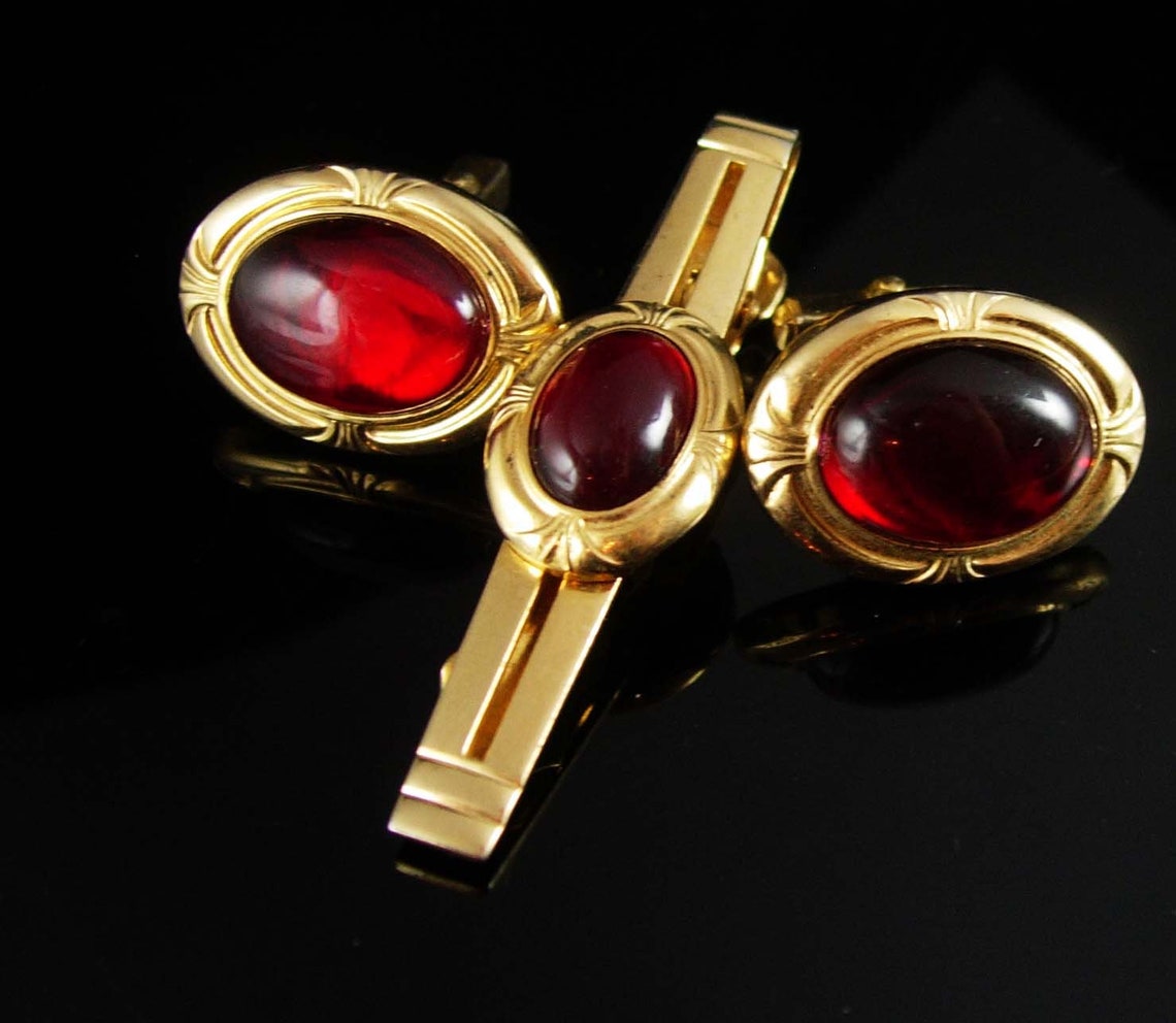 anson tie clip and cufflinks