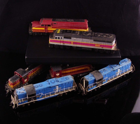 Vintage model trains & accessories S G HO & O gauges