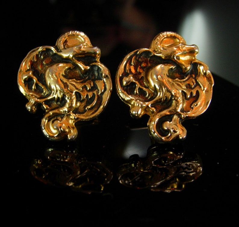 Gold Dragon Cufflinks Vintage Chinese oriental Asian Figural Mythical Creature Novelty Wedding fantasy cuff links Pioneer