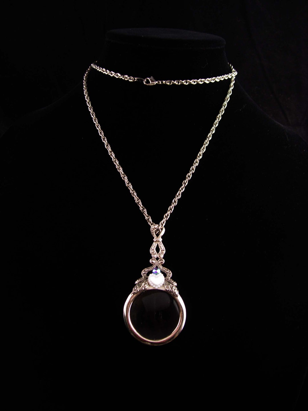 Vintage Magnifier Necklace / Aurora Borealis Purple Rhinestone