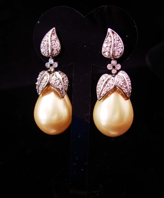 Sterling PEARL Earrings / Vintage teardrop pearls 