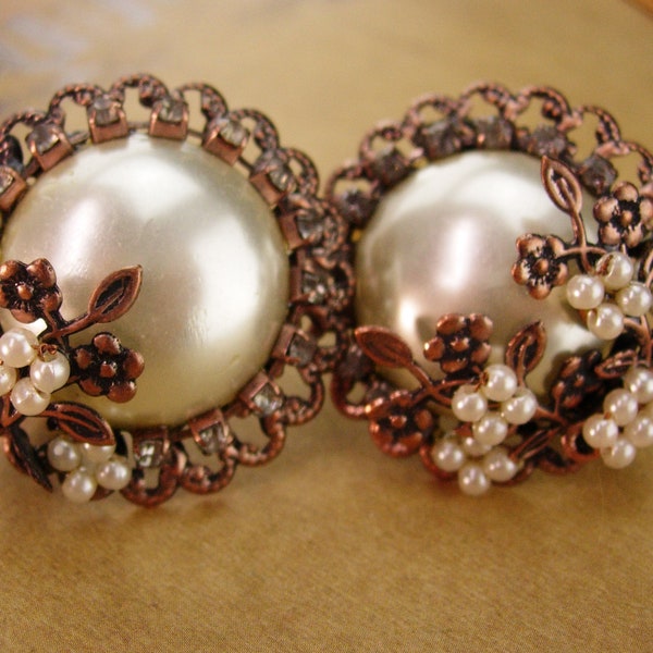 Unsigned Haskell earrings - pearl Clip on earrings - sparkling rhinestones - rose gold plate cluster earrings - Unsigned Beauties