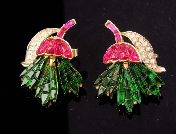 Vintage Crown Trifari Earrings / pink carnation f… - image 7