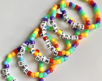 Personalisiertes Freundschaftsarmband mit Perlen – LGBTQ2S+ Pride