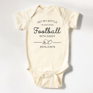 Get My Bottle I&#39;m Watching Football with Daddy Onesie®, Football Season Baby Bodysuit (LB-MIFTJ981)