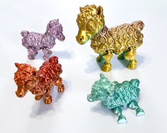 Juguete antiestrés/de escritorio con forma de oveja articulada impresa en 3D