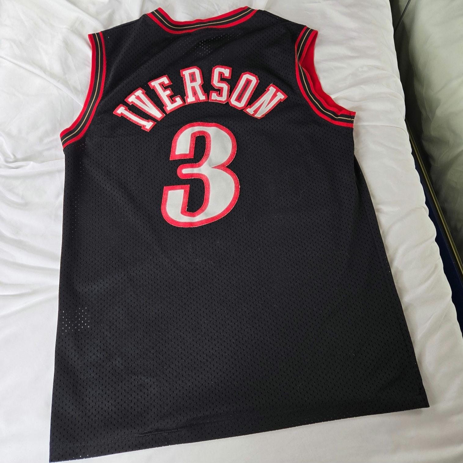 Nike Sixers Iverson ジャージ M ブラック ゲームシャツ Amazon.com: Mitchell & Ness Allen Iverson 3 Replica Swingman