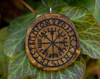 Dark Vegvisir Tree Beads Pendant | Viking Compass Necklace, Runic Protection Amulet, Norse Viking Jewelry, Celtic Wooden Pendant