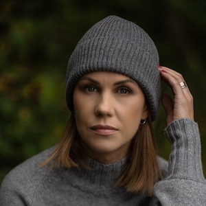 Cashmere merino wool gray beanie, ribbed knit slouchy beanie hat, classy fisherman hat for women, Christmas gift for wife, girlfriend