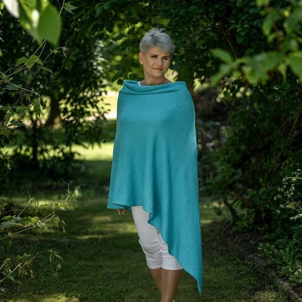 Enveloppement de cape poncho turquoise, couverture d’été en laine mérinos tricotée, pull poncho de plage, couverture de vêtements de villégiature