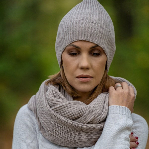 Cashmere beanie scarf set, luxury merino wool infinity scarf, slouchy beanie hat, unisex two-piece set, women and men winter accessories