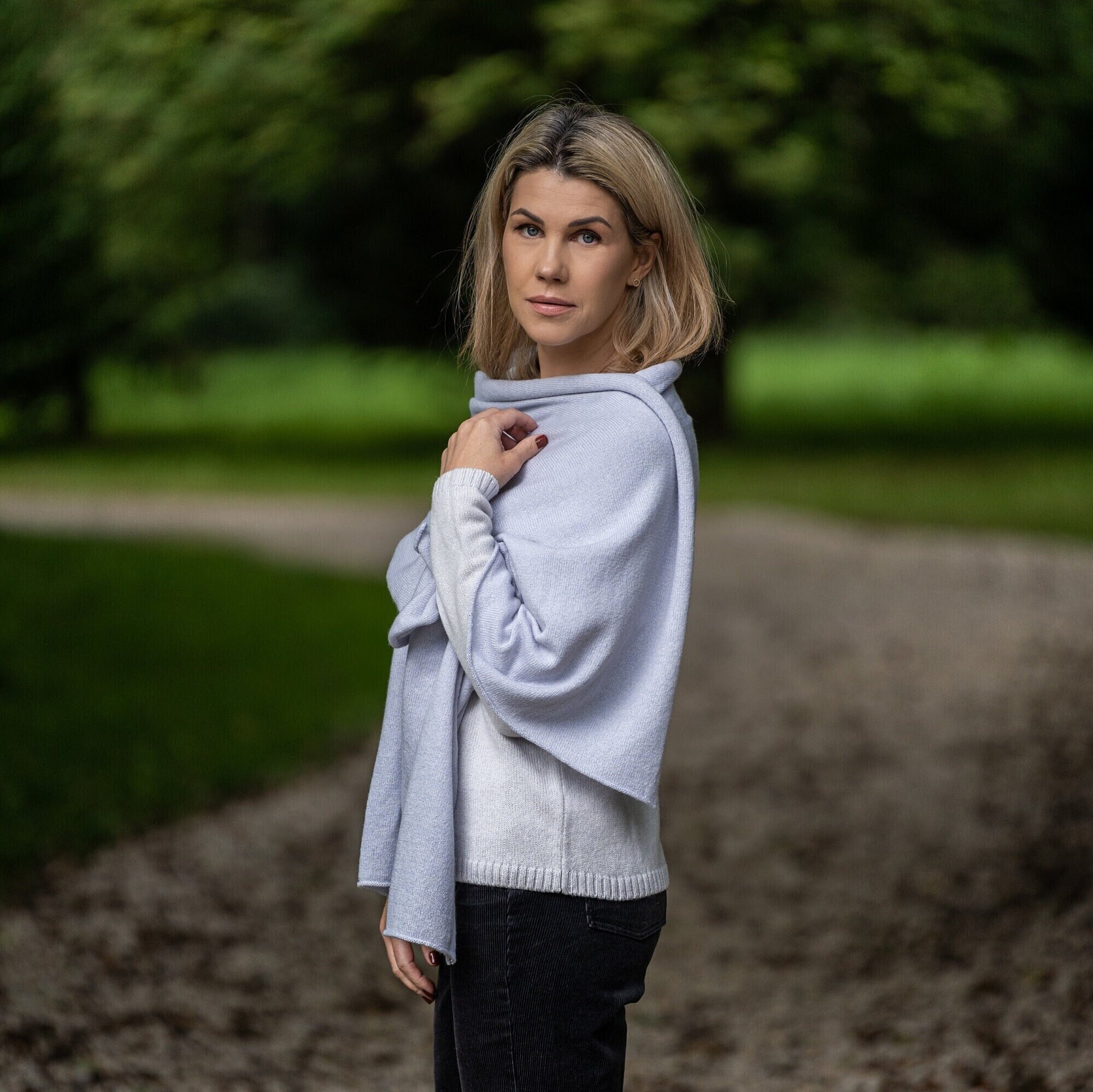 Pale grey cashmere 2025 scarf
