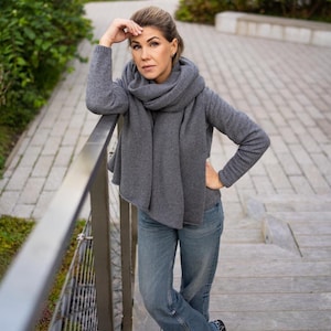 Gray wide long knitted shawl, oversized  cashmere merino wool winter wrap, big travel blanket scarf, Christmas gift for mother, daughter
