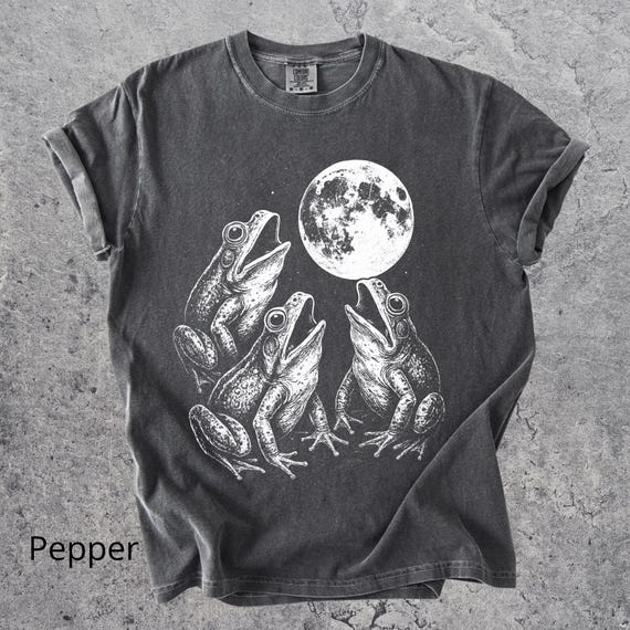 Comfort Colors® Frogs Howling At The Moon Shirt, Funny Frog Shirt, Vintage Style, Retro Frog Shirt, Frog Meme Lover Gift, Weirdcore Shirt