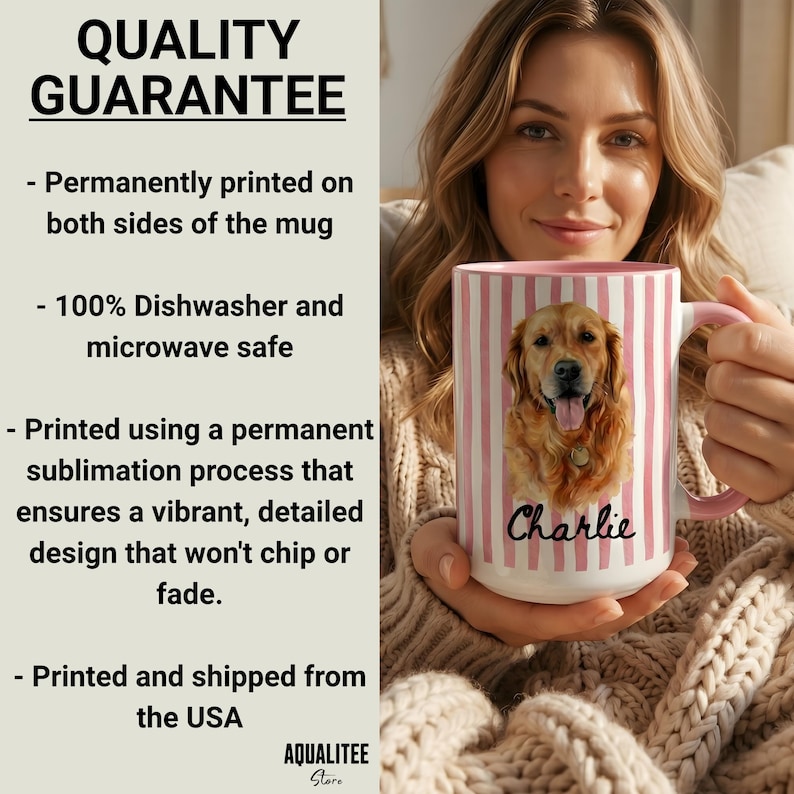 Op de afbeelding: Een keramische mok met een roze en wit verticaal gestreept patroon, een portret van een golden retriever en de naam Charlie in zwarte letters. De mok heeft een roze handvat en binnenkant, en de tekst Quality Guarantee is zichtbaar.