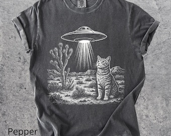 Comfort Colors® UFO Katze Cowboy Shirt, Vintage Style Shirt, Western Alien Shirt, Retro Western UFO Shirt, Sci-Fi Rodeo, Cowboy Cowgirl Geschenk