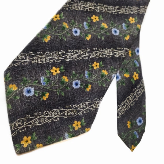 Kenzo Floral Pattern Gem