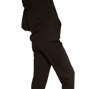 Umstandsjogginganzug mit Stillfunktion Joggingsanzug für Schwangere zum Stillen Jogginghose Sweatshirt Stillshirt Modell: JOY von Torelle Bild 5