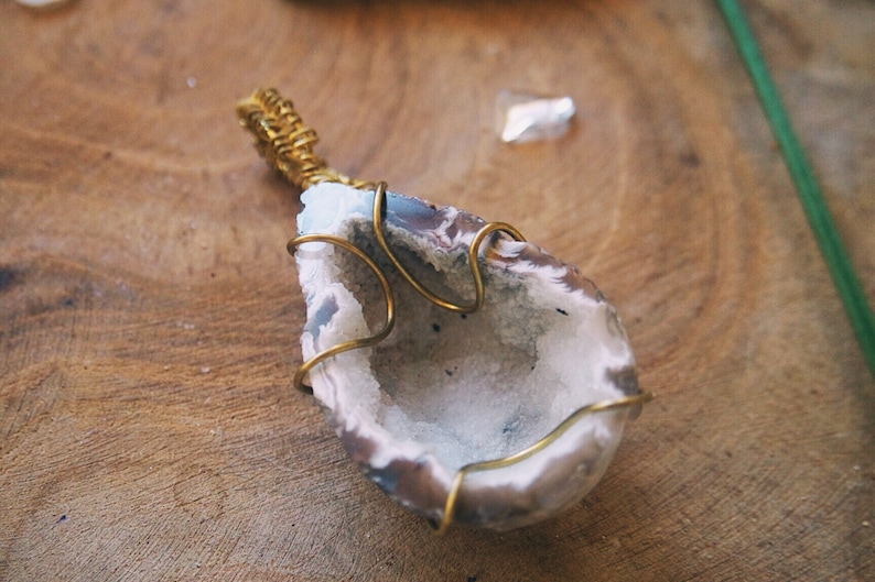 clear quartz kettenanh\u00e4nger bergkristall boho mini geode pendant atw jewelry hippie chic bergkristall geode chakra jewelry