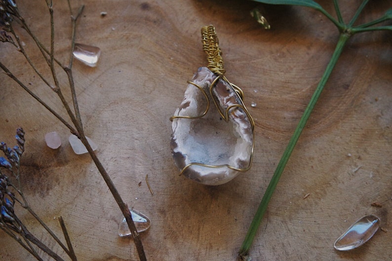 clear quartz kettenanh\u00e4nger bergkristall boho mini geode pendant atw jewelry hippie chic bergkristall geode chakra jewelry