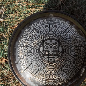 14-Inch Steel Tongue Drum with Engraved Tank Design, Perfect for Sound Healing, Yoga, and Shamanic Practices, Ideal Gift for Musicians