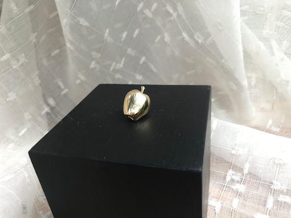 Vintage Jubilee Golden Apple Lapel Pin
