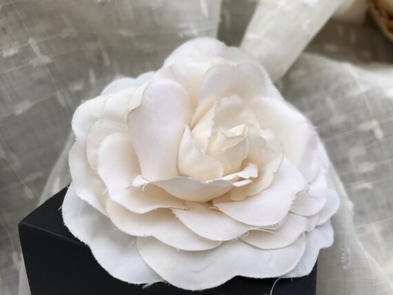 Vintage Handmade White Fabric Rose Brooch, for co… - image 3