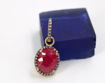 Pingente de rubi feito à mão: diamante pavê lapidado em rosa, acabamento em ouro 14k