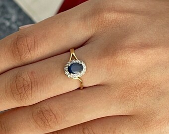 Beautiful 14k Solid Gold Ring Natural Blue sapphire ring pave Brilliant cut diamond Designer handmade gift ring September birthstone ring