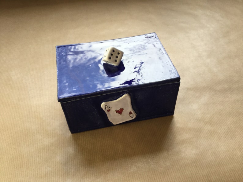 Box for players and gamblers image 3