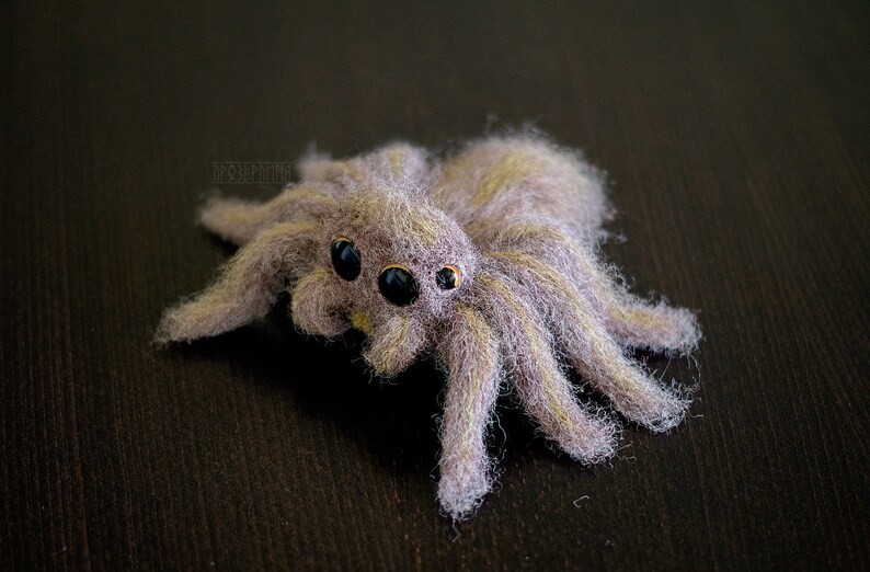 giant stuffed spider
