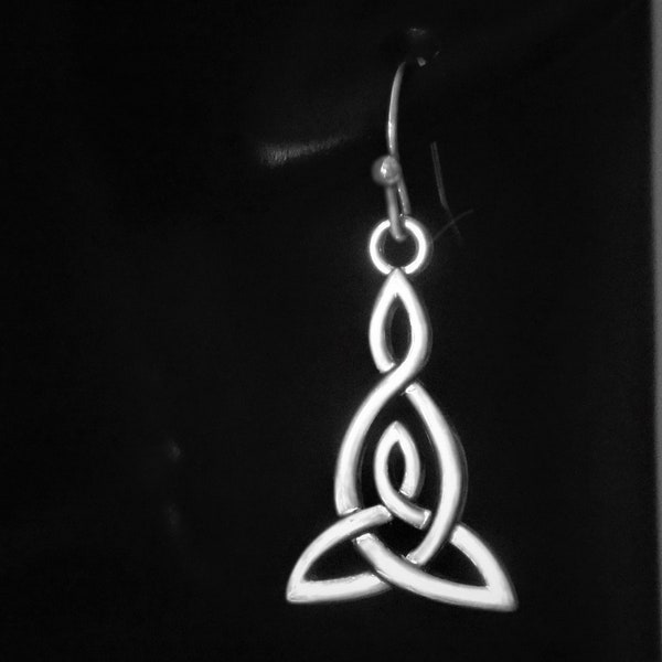 Celtic Motherhood Knot Earrings, Jewelry Gift for Mum, Clip-on or 925 Sterling Silver, Stainless Steel Stud, Lever Back Hoop Wire Hook, UK
