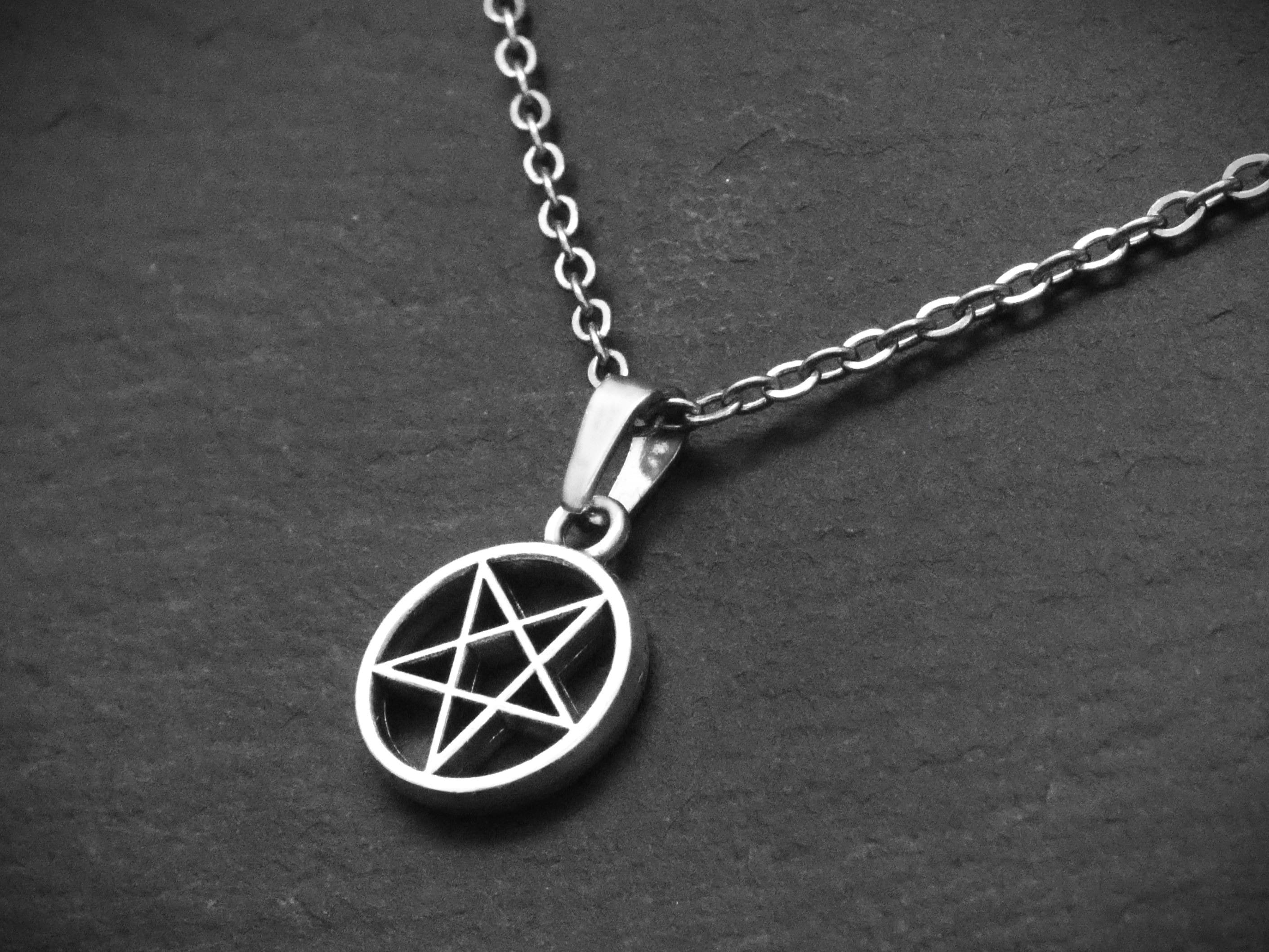 Pentagram chain best sale