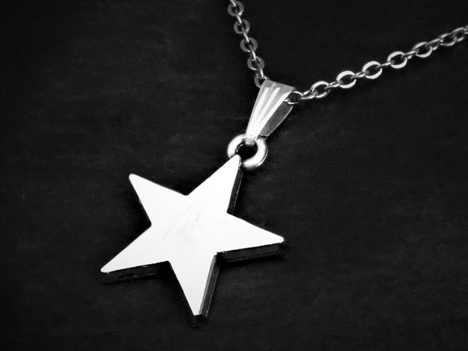 Unisex Chunky Star Pendant Necklace on Cord or Chain, Large