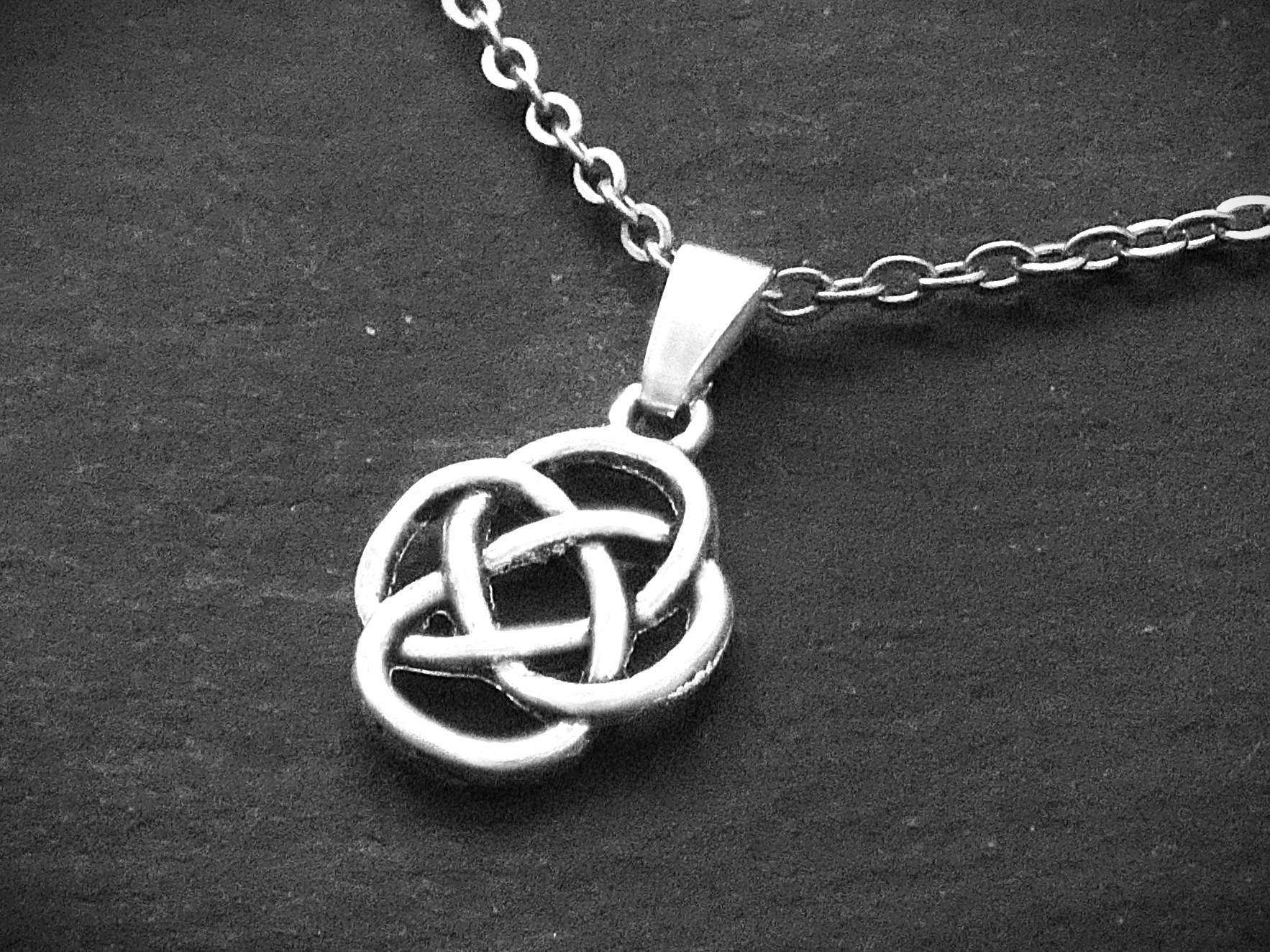 Unisex Simple Celtic Knot Pendant Necklace on Cord or Chain Dara Jewelry Gift Adjustable Rope Choker or 16 18 20 22 24 30 inch Stainless Etsy