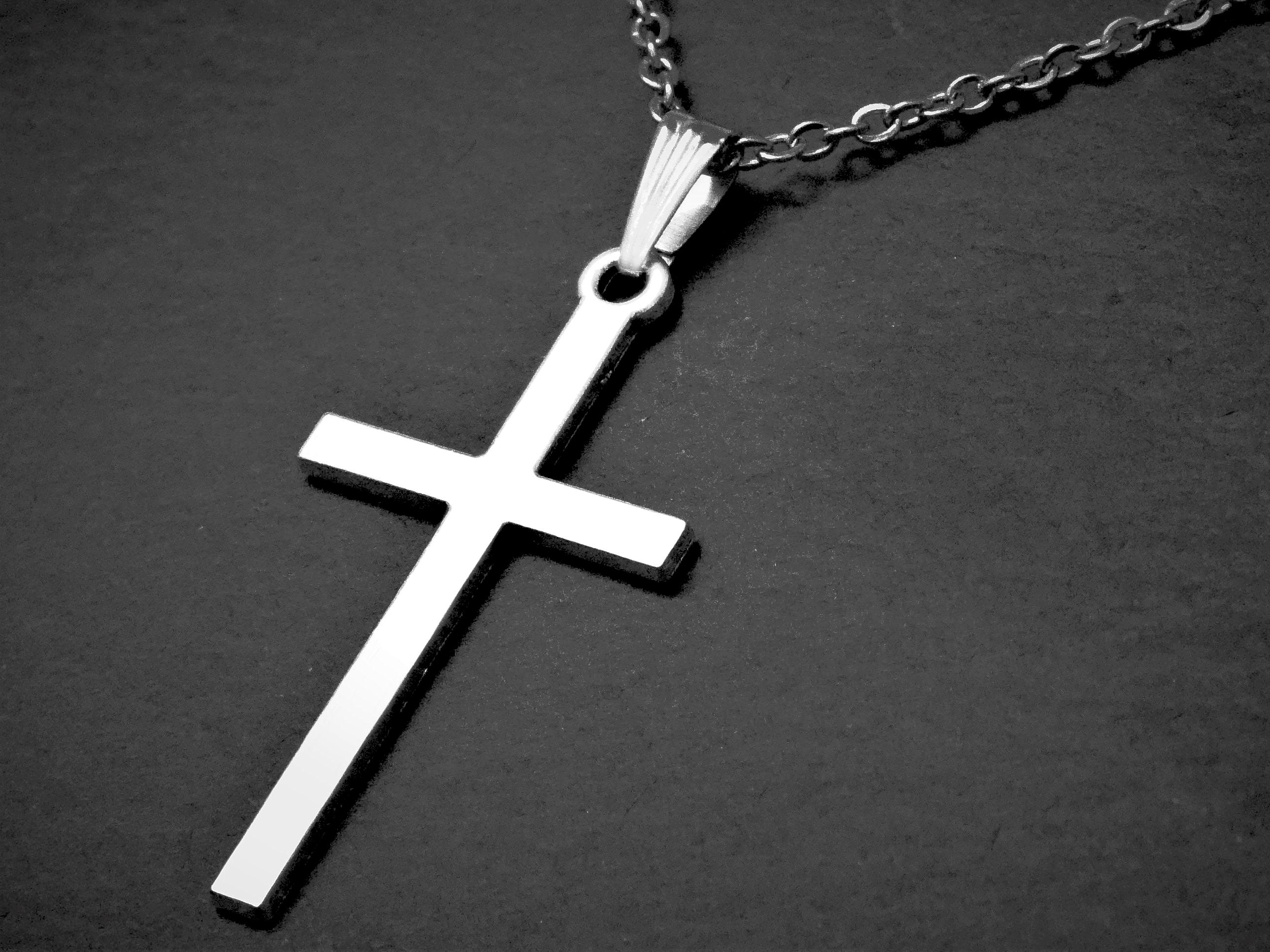 Ozzy cross necklace - Etsy 日本