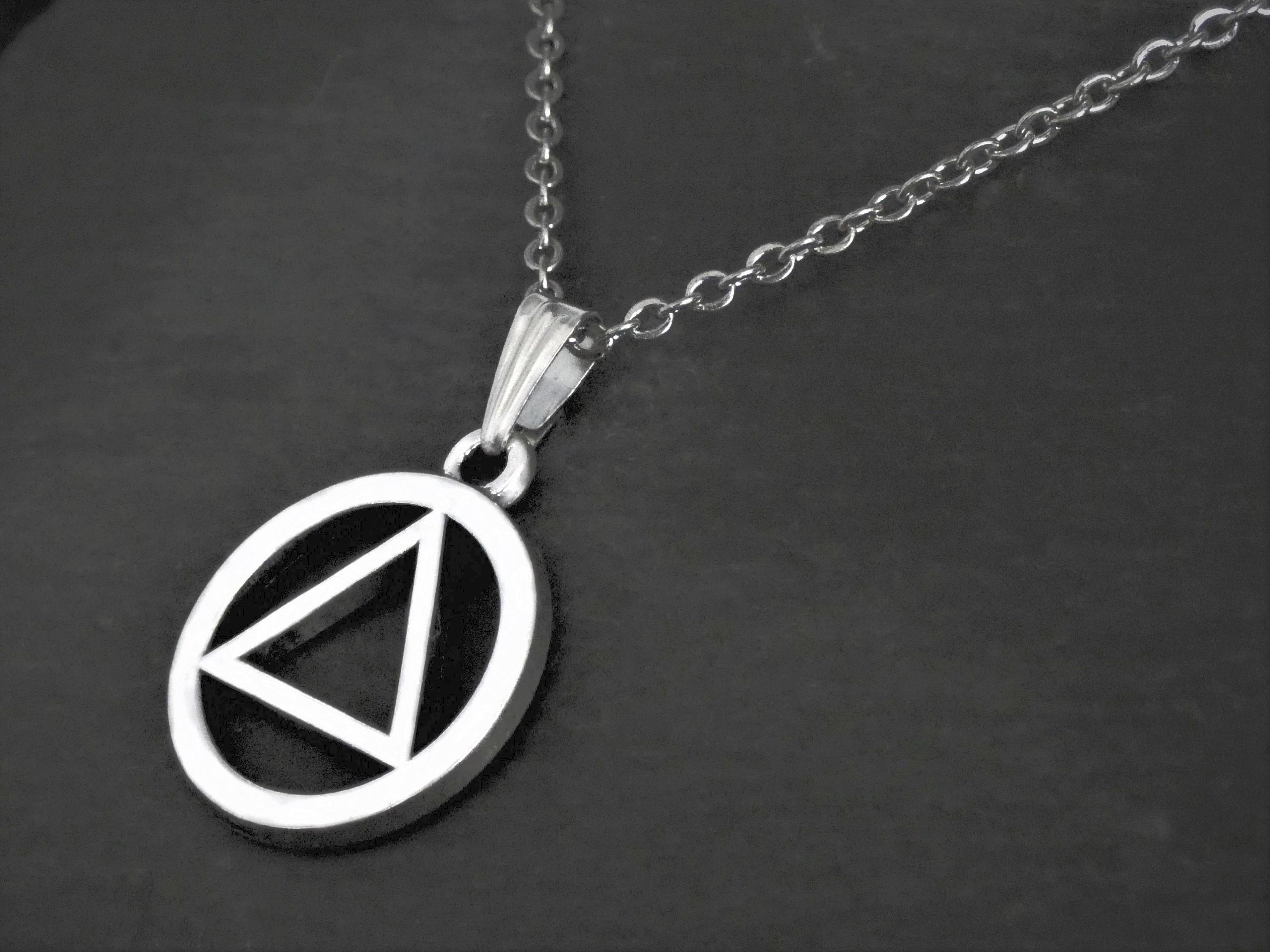 Eminem necklace - Etsy 日本