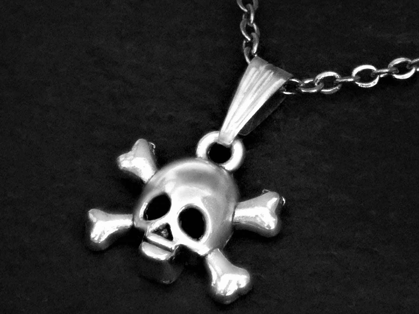 Silver Pirate Skull and Crossbones Large Hole Beads 10 per b